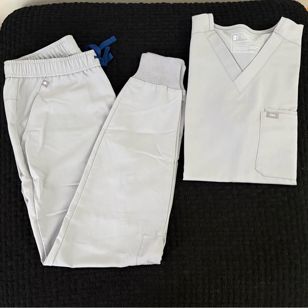 Figs Light Gray Scrub Set with V-Neck Top and Jogger Pants